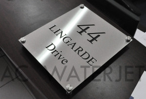 sign stainlees steel & aluminum 3